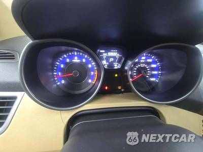 2013 Hyundai Elantra GLS Sedan - zdjęcie 9 z 33 - miniatura