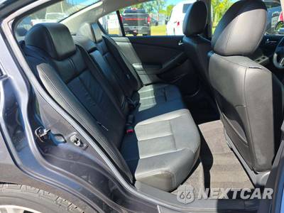 2010 Nissan Altima 2.5 SL Sedan - zdjęcie 13 z 25 - miniatura
