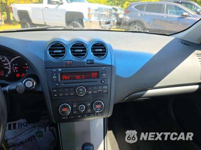 2010 Nissan Altima 2.5 SL Sedan - zdjęcie 7 z 25 - miniatura