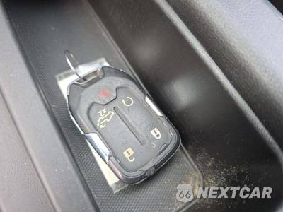 2020 Chevrolet Silverado 1500 High Country Crew Cab Short Bed 3LZ - zdjęcie 8 z 30 - miniatura
