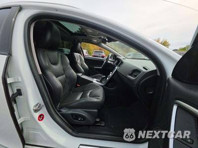 2017 Volvo V60 Cross Country T5 - zdjęcie 15 z 27 - miniatura