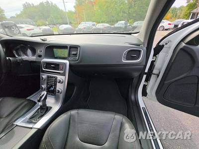 2017 Volvo V60 Cross Country T5 - zdjęcie 16 z 27 - miniatura