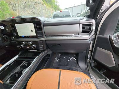 2024 Ford Super Duty F-250 Platinum Crew Cab Medium Bed - zdjęcie 19 z 22 - miniatura