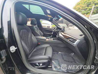 2023 BMW 5 Series Sedan 530i xDrive M SPORT LINE - zdjęcie 15 z 19 - miniatura