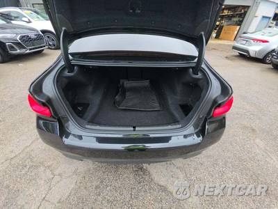 2023 BMW 5 Series Sedan 530i xDrive M SPORT LINE - zdjęcie 11 z 19 - miniatura