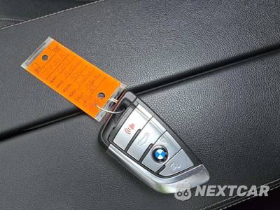 2023 BMW 5 Series Sedan 530i xDrive M SPORT LINE - zdjęcie 5 z 19 - miniatura