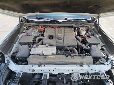 2024 Toyota Sequoia Capstone - zdjęcie 27 z 30 - miniatura