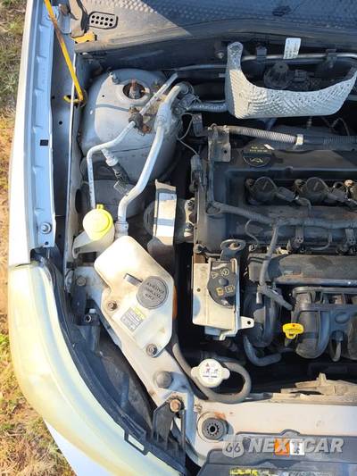 2010 Ford Focus SE Sedan - zdjęcie 37 z 37 - miniatura