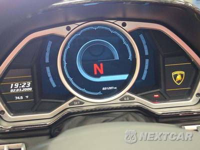 2015 Lamborghini Aventador LP 700-4 Convertible - zdjęcie 9 z 25 - miniatura