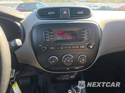 2014 Kia Soul - zdjęcie 7 z 30 - miniatura