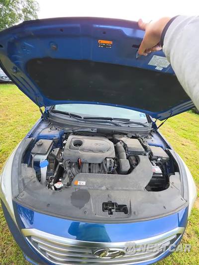 2017 Hyundai Sonata SE - zdjęcie 32 z 34 - miniatura