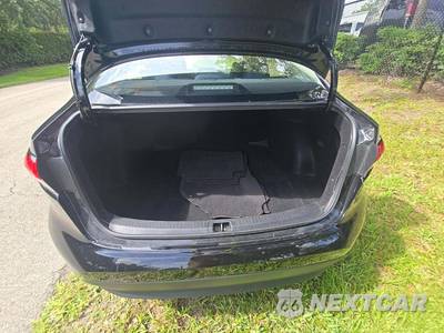 2024 Toyota Corolla LE Sedan - zdjęcie 11 z 20 - miniatura
