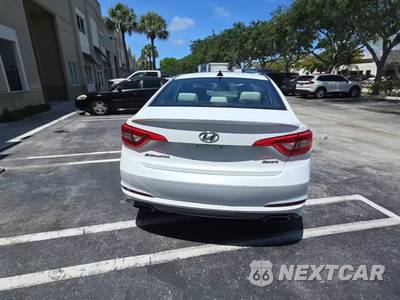 2016 Hyundai Sonata Sport - zdjęcie 4 z 39 - miniatura