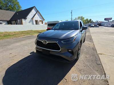 2022 Toyota Highlander XLE - zdjęcie 1 z 32 - miniatura