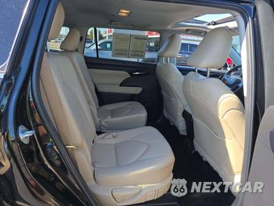 2024 Toyota Highlander XLE - zdjęcie 14 z 23 - miniatura