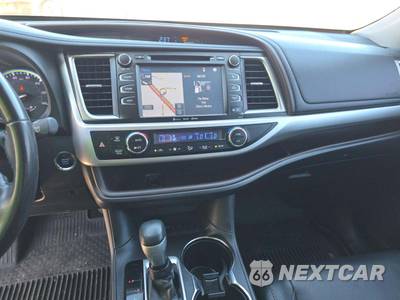2018 Toyota Highlander XLE - zdjęcie 7 z 25 - miniatura