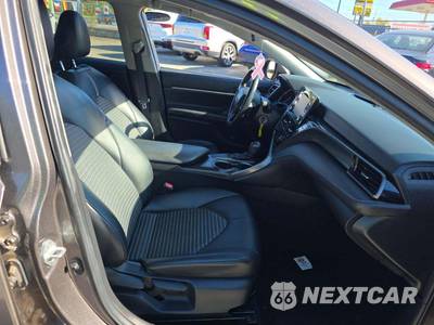 2021 Toyota Camry SE - zdjęcie 15 z 28 - miniatura