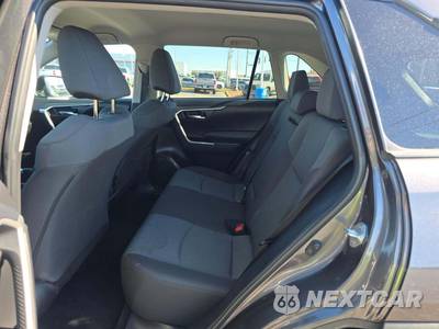 2025 Toyota RAV4 XLE - zdjęcie 10 z 18 - miniatura