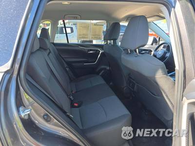 2025 Toyota RAV4 XLE - zdjęcie 13 z 18 - miniatura