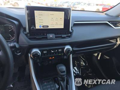 2025 Toyota RAV4 XLE - zdjęcie 7 z 18 - miniatura
