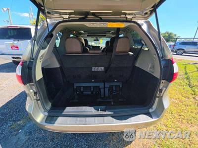 2017 Toyota Sienna Limited Premium 7-Passenger 119.3" WB - zdjęcie 15 z 21 - miniatura