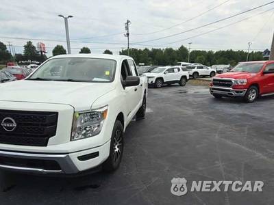 2023 Nissan TITAN SV Crew Cab Short Bed