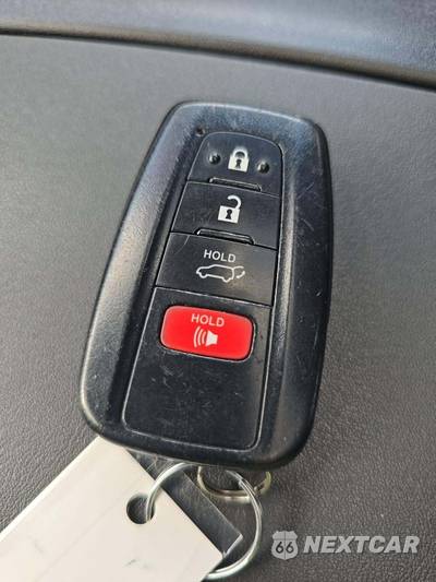 2023 Toyota Highlander XLE - zdjęcie 5 z 23 - miniatura