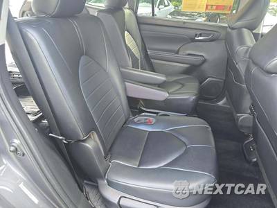 2023 Toyota Highlander XLE - zdjęcie 14 z 23 - miniatura