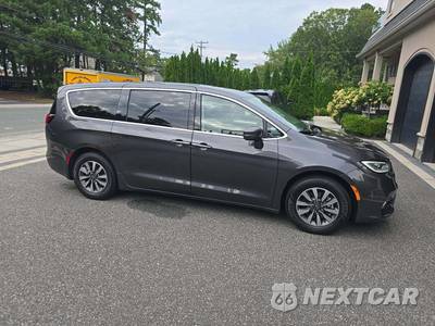 2022 Chrysler Pacifica Hybrid Touring L 121.6" WB - zdjęcie 4 z 26 - miniatura