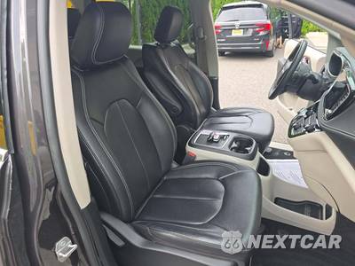 2022 Chrysler Pacifica Hybrid Touring L 121.6" WB - zdjęcie 19 z 26 - miniatura