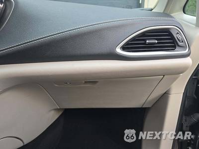2022 Chrysler Pacifica Hybrid Touring L 121.6" WB - zdjęcie 20 z 26 - miniatura