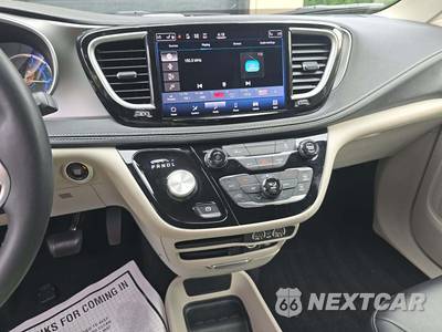 2022 Chrysler Pacifica Hybrid Touring L 121.6" WB - zdjęcie 10 z 26 - miniatura
