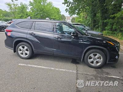 2022 Toyota Highlander LE - zdjęcie 4 z 35 - miniatura