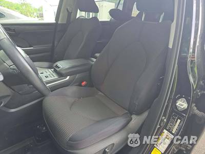2022 Toyota Highlander LE - zdjęcie 6 z 35 - miniatura