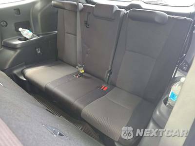2022 Toyota Highlander LE - zdjęcie 14 z 35 - miniatura