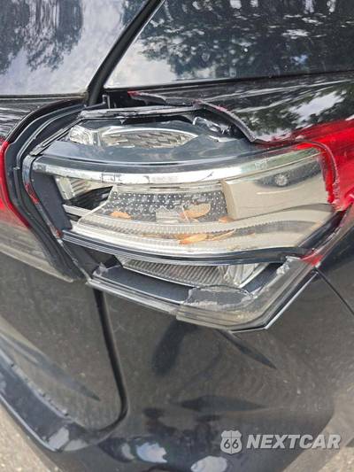 2022 Toyota Highlander LE - zdjęcie 29 z 35 - miniatura