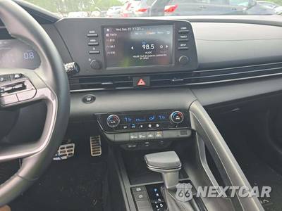 2025 Hyundai Elantra SEL Sport - zdjęcie 7 z 23 - miniatura