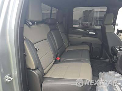 2024 Chevrolet Silverado 2500HD ZR2 Crew Cab Medium Bed 3LT - zdjęcie 16 z 25 - miniatura