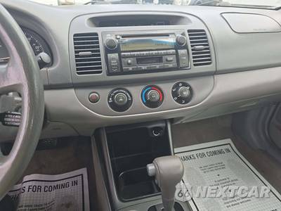 2004 Toyota Camry SE - zdjęcie 10 z 30 - miniatura