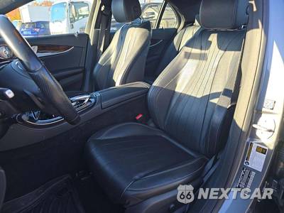2017 Mercedes-Benz E 300 Sport 4MATIC Sedan - zdjęcie 6 z 23 - miniatura