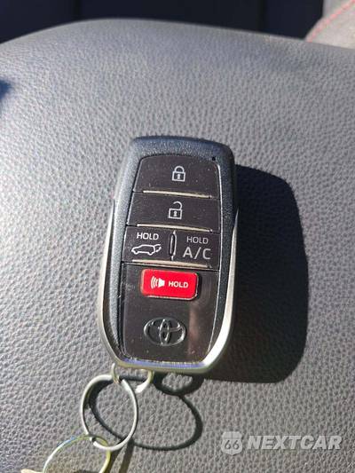 2024 Toyota RAV4 Prime SE - zdjęcie 5 z 20 - miniatura