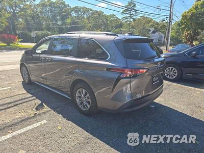 2022 Toyota Sienna LE 8-Passenger 120.5" WB - zdjęcie 2 z 22 - miniatura