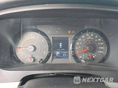 2017 Toyota Sienna LE 8-Passenger 119.3" WB - zdjęcie 9 z 32 - miniatura