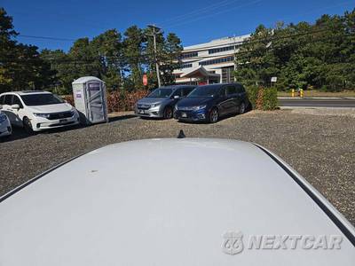 2023 Hyundai Elantra SEL - zdjęcie 9 z 20 - miniatura