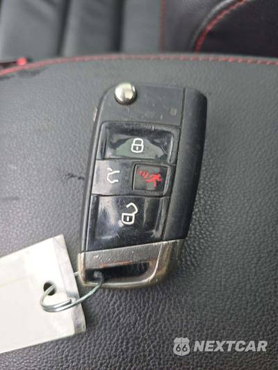2015 Volkswagen Golf GTI SE Hatchback - zdjęcie 8 z 24 - miniatura