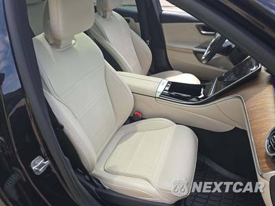 2023 Mercedes-Benz C 300 4MATIC Sedan - zdjęcie 18 z 24 - miniatura