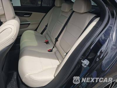 2023 Mercedes-Benz C 300 4MATIC Sedan - zdjęcie 13 z 24 - miniatura