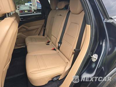 2023 Porsche Cayenne - zdjęcie 13 z 22 - miniatura