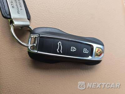 2023 Porsche Cayenne - zdjęcie 8 z 22 - miniatura