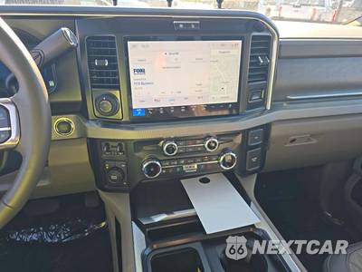 2026 Ford Super Duty F-350 Platinum Crew Cab Long Bed DRW - zdjęcie 7 z 18 - miniatura